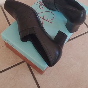 Life Stride women's shoes, black, in great condition,  used a couple of times